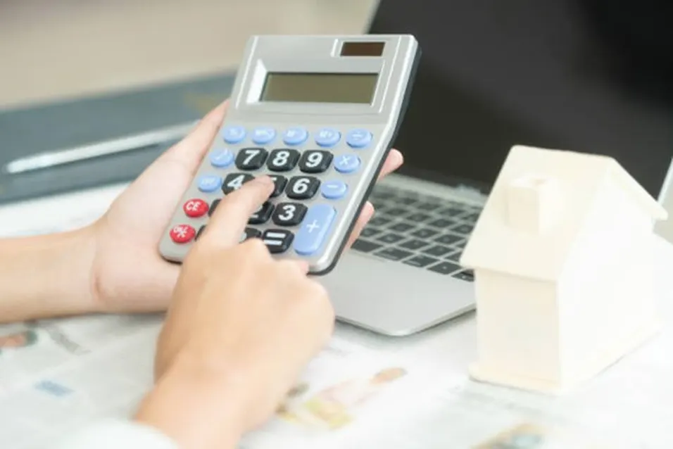 Calculating mortgage amortization